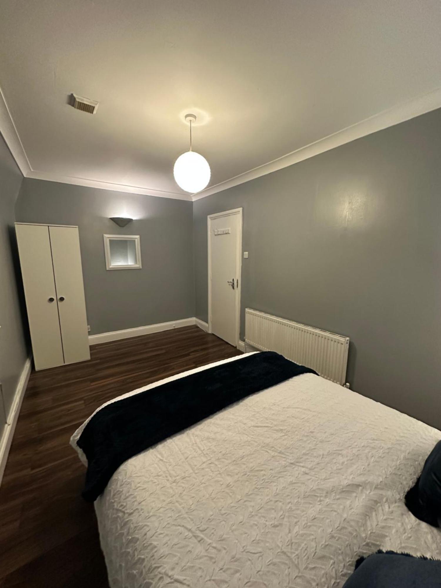 Charming 1 Bedroom Flat With Living In Kings Cross, St Pancras No Lift