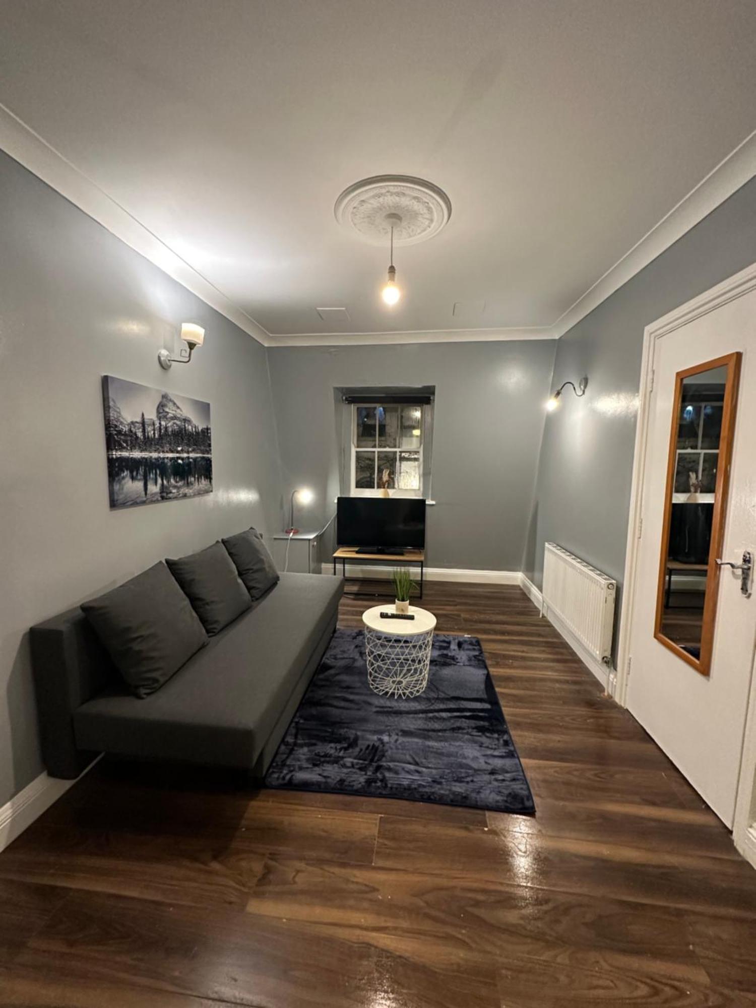 Charming 1 Bedroom Flat With Living In Kings Cross, St Pancras No Lift Appartamento