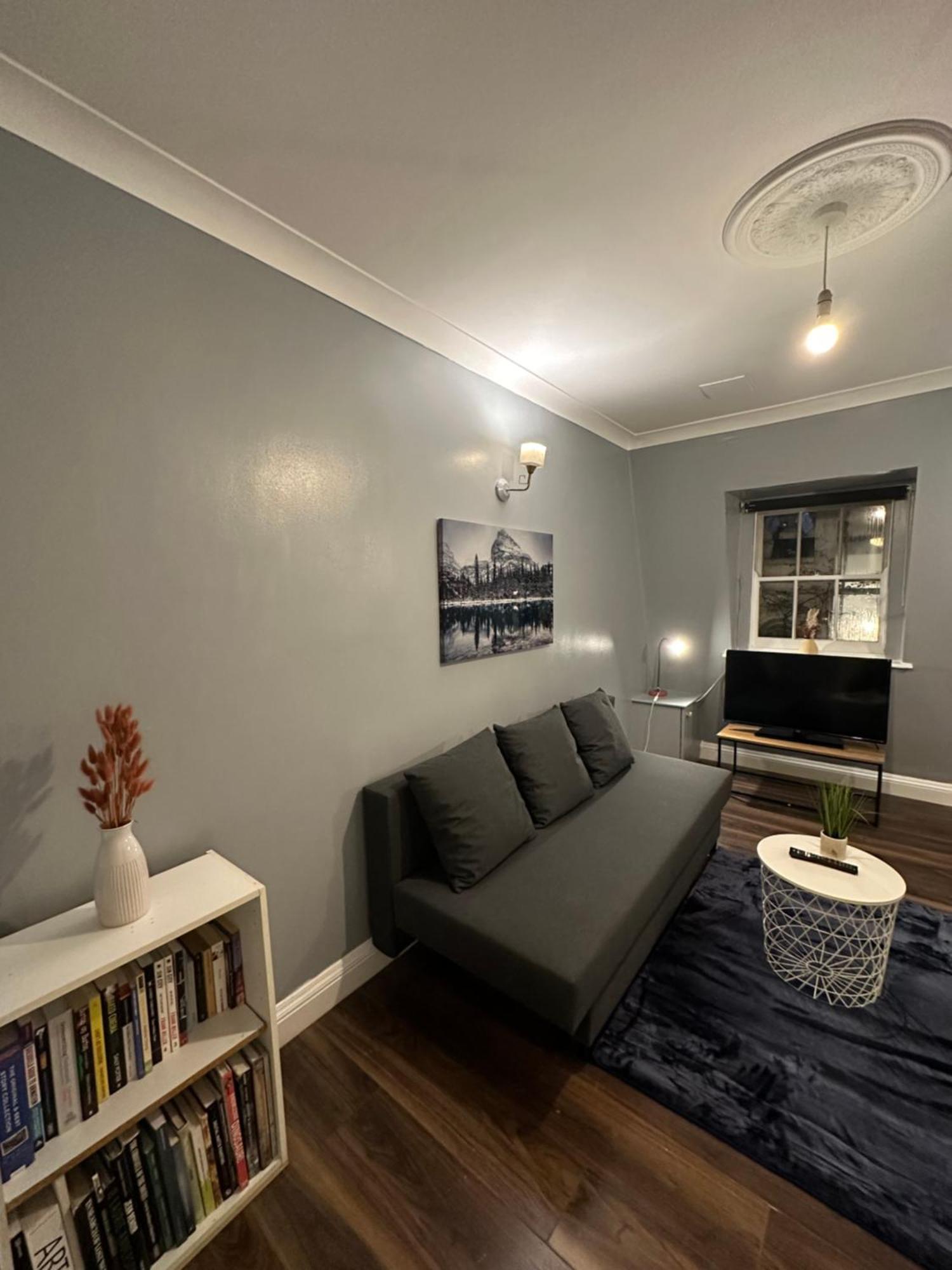Charming 1 Bedroom Flat With Living In Kings Cross, St Pancras No Lift Appartamento Londra