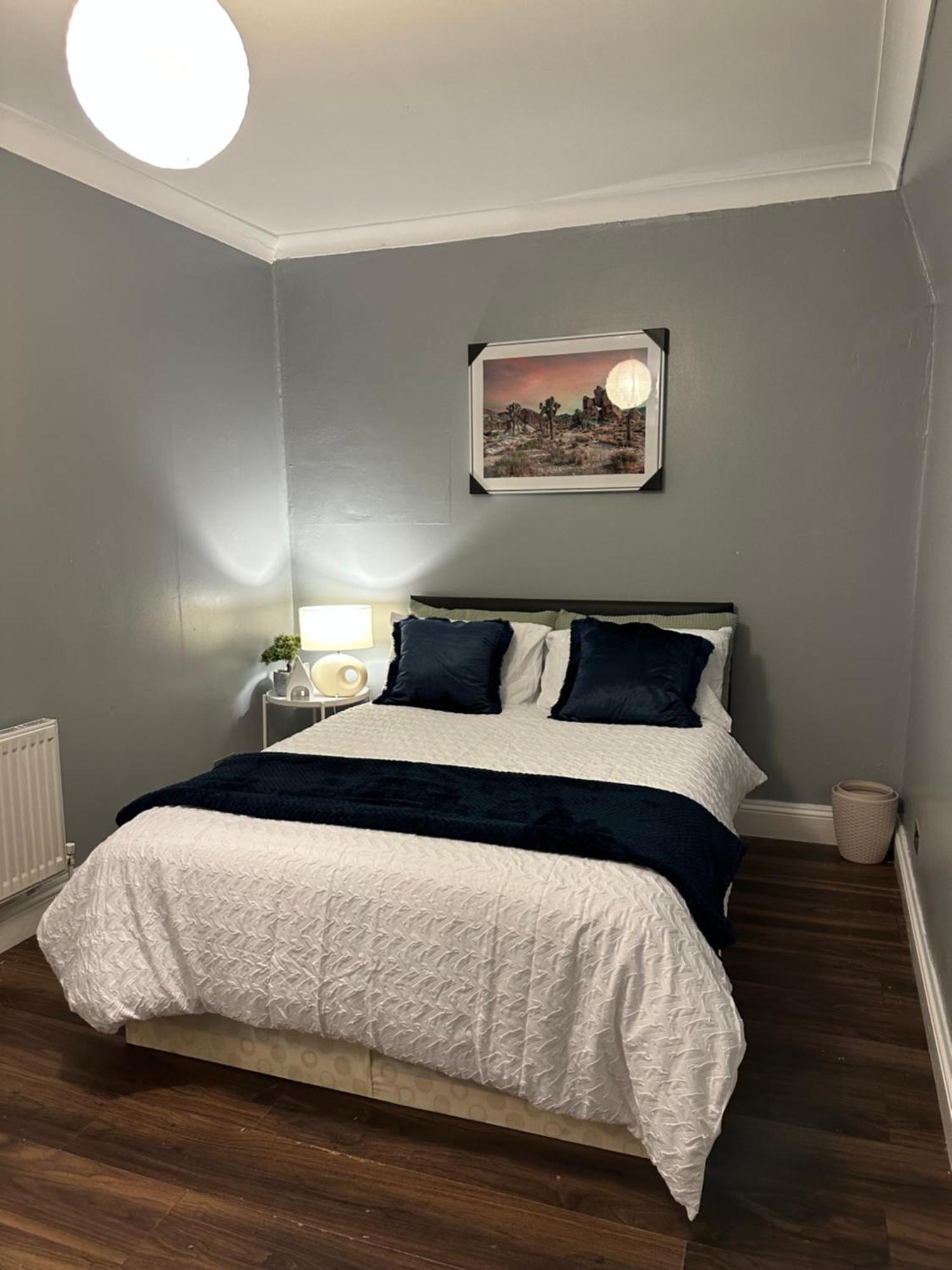 Charming 1 Bedroom Flat With Living In Kings Cross, St Pancras No Lift * Londra